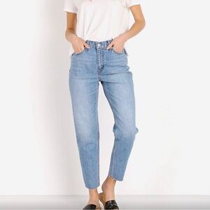 Levi's Premium Mom Jean Straight Tapered Leg